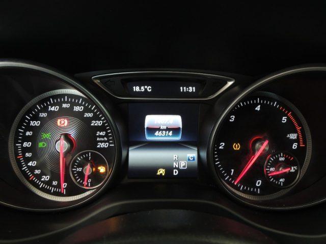 MERCEDES-BENZ GLA 200 d Automatic Premium