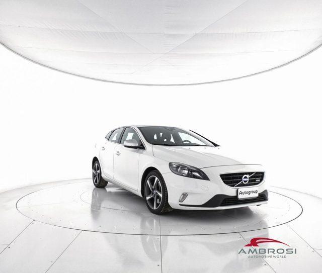 VOLVO V40 D4 Geartronic R-design Momentum