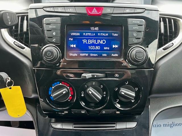 Lancia Ypsilon BLACK 1.2 69cv " SENSORI DI PARCHEGGIO/BLUETOOTH/.