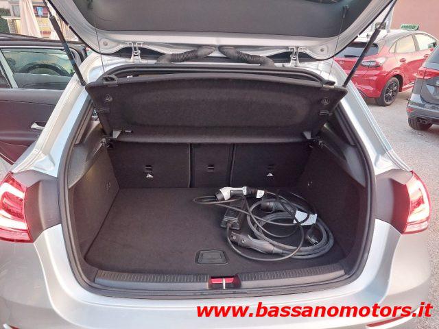 MERCEDES-BENZ A 250 e hybrid EQ Business Plug In Hybrid