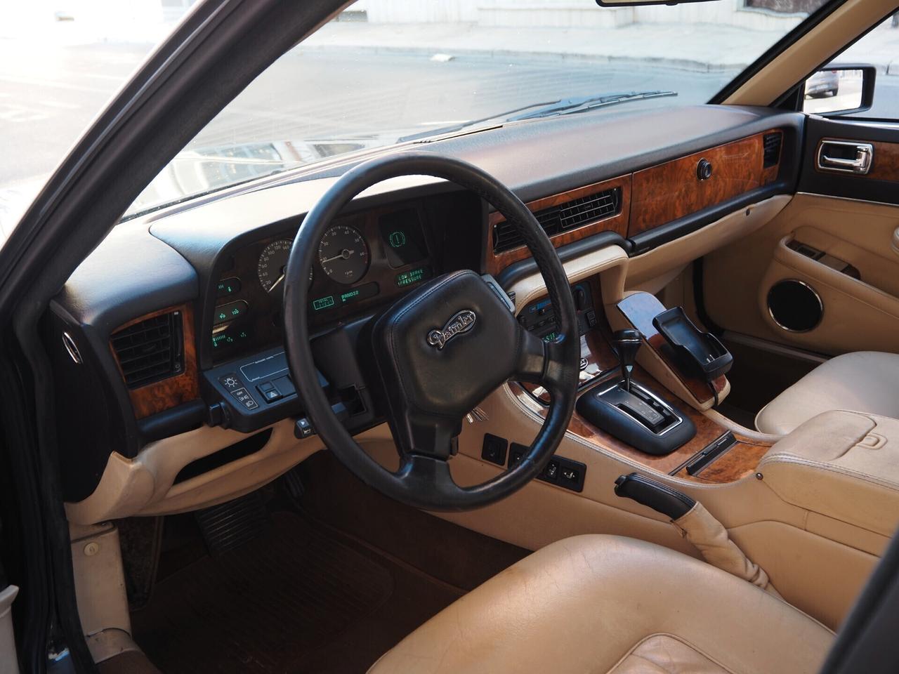 Jaguar XJ40 3.6