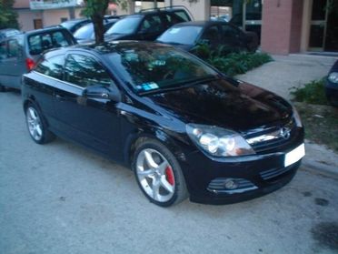 Opel Astra GTC 1.9 16V CDTI 150CV Cosmo
