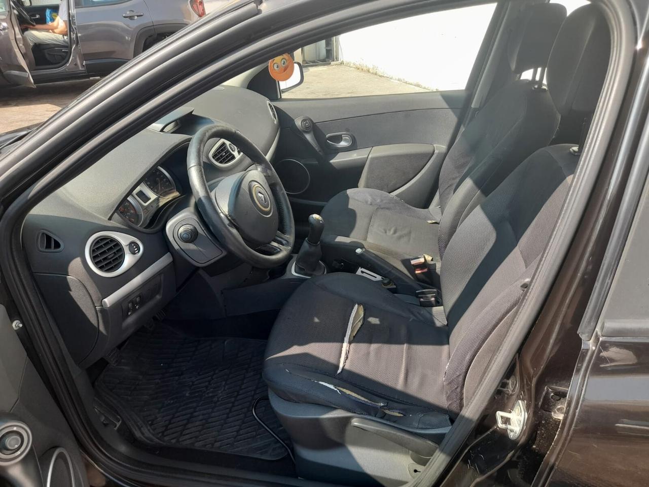 Renault Clio 1.5cc diesel(PRIVATO)-2006