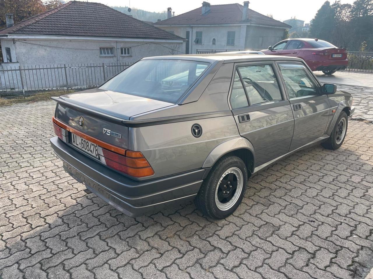 Alfa Romeo 75 2.0i Twin Spark