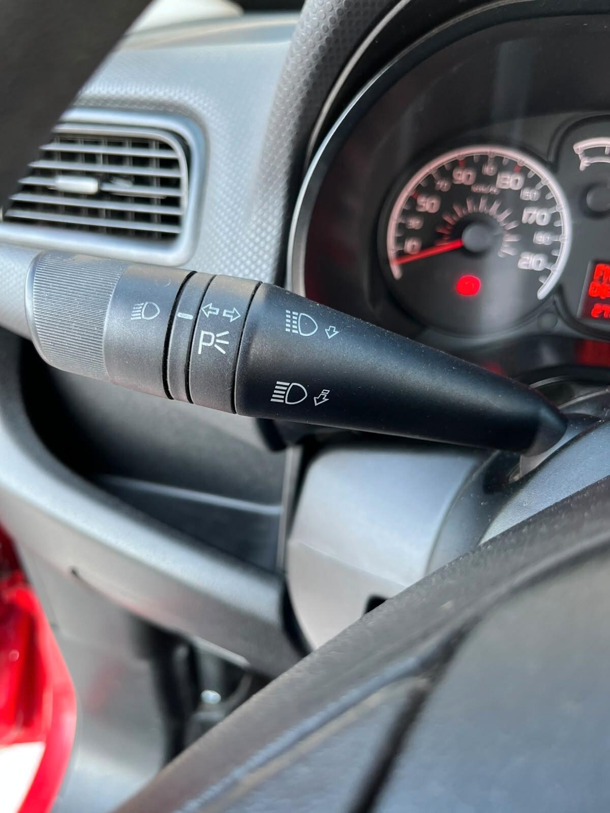 Fiat Doblo 1.6 Diesel 105 cv MJT Autocarro 5 Posti