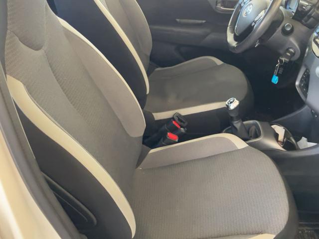 TOYOTA Aygo Connect 1.0 VVT-i 72 CV 5 porte x-play