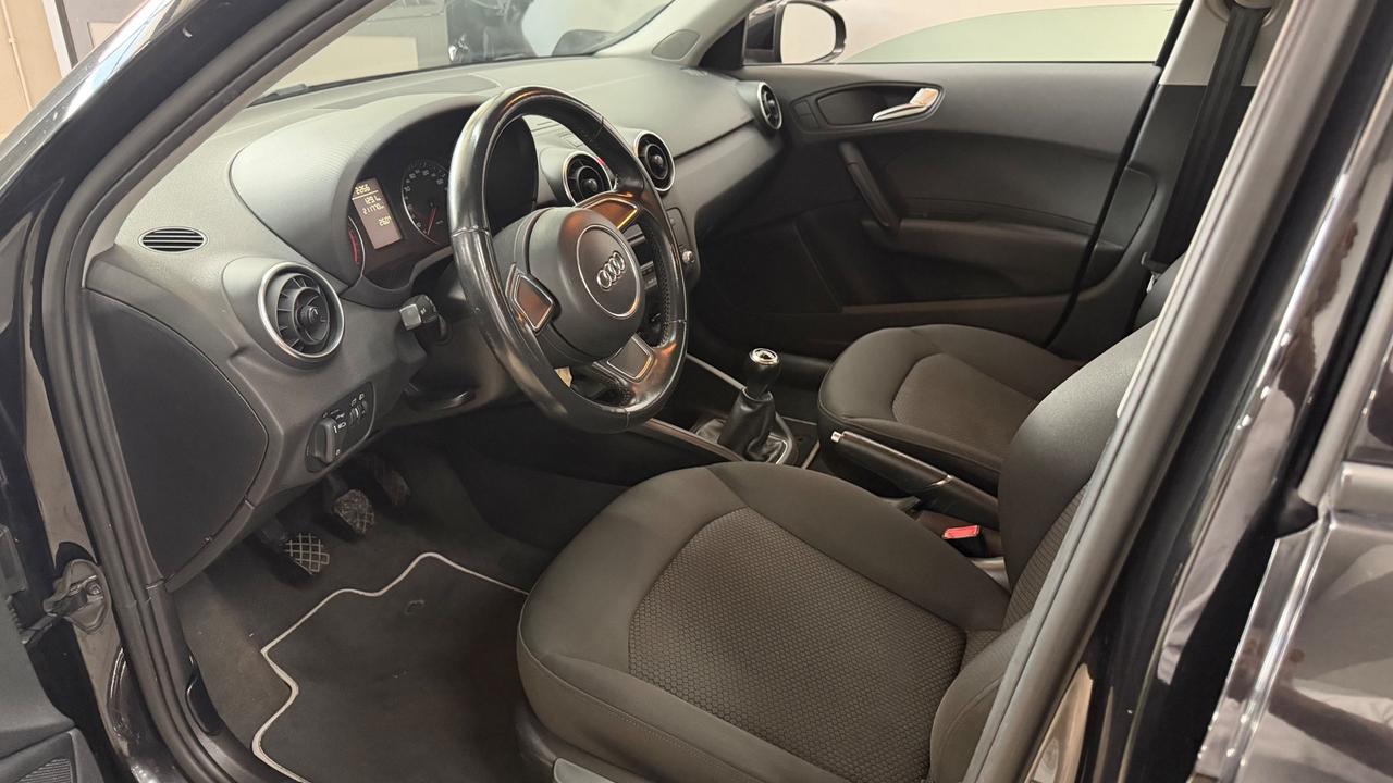 Audi A1 SPB 1.6 TDI Attraction 2012