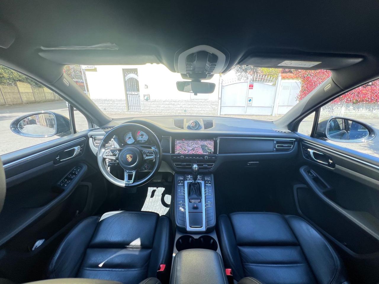 Porsche Macan 2.0 #10291