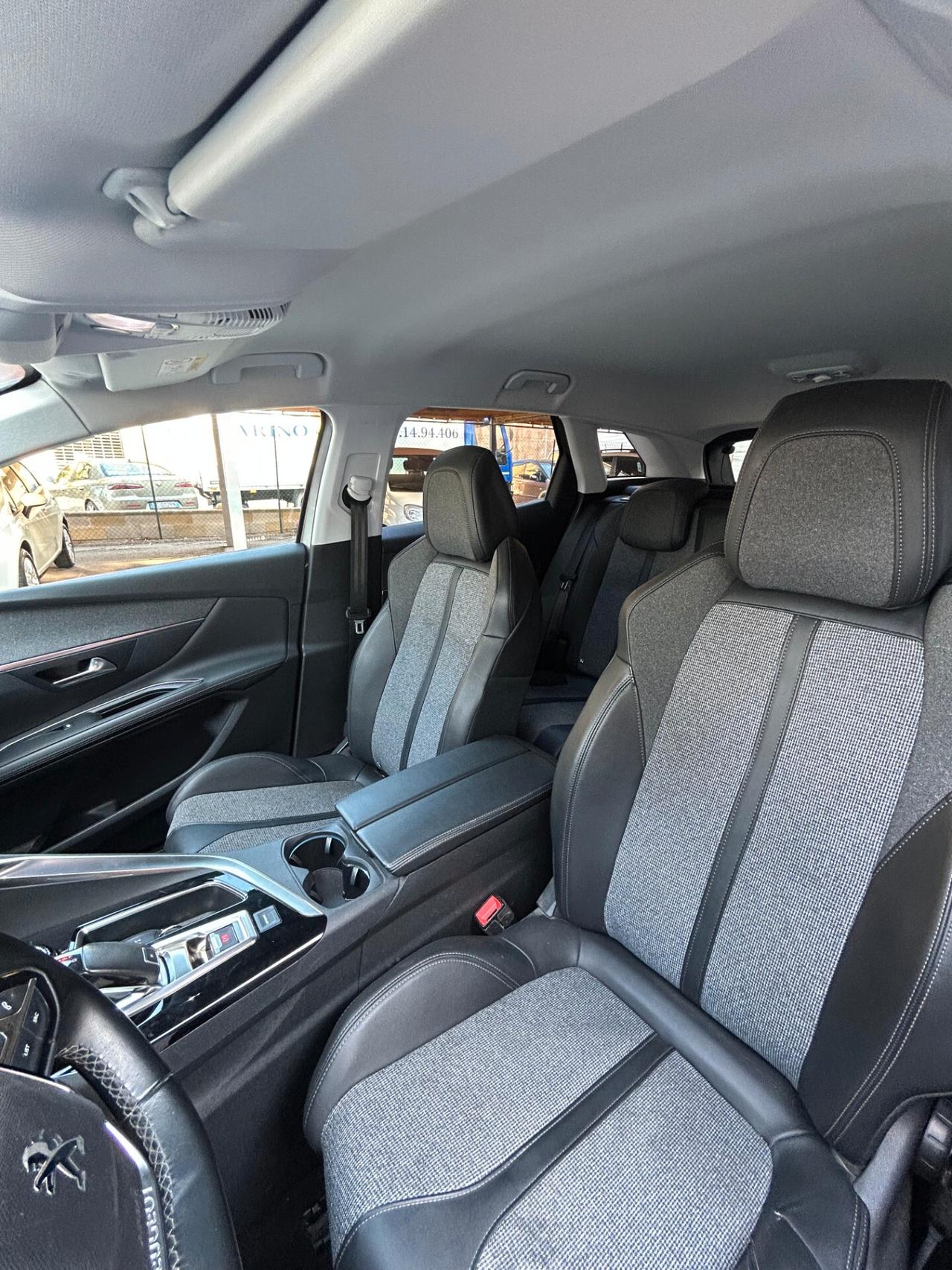 Peugeot 3008 BlueHDi 130 S&S Allure