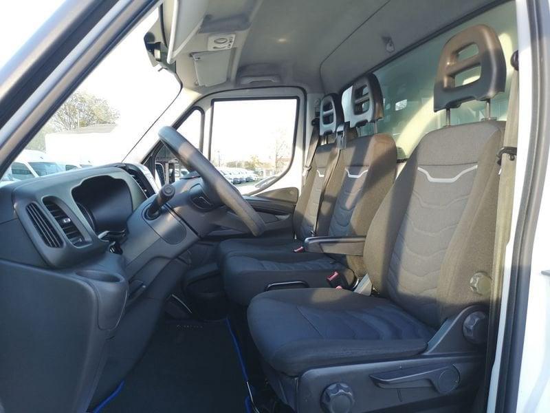 Iveco Daily 35C14H BTor 2.3 HPT Furgone con pedana idraulica