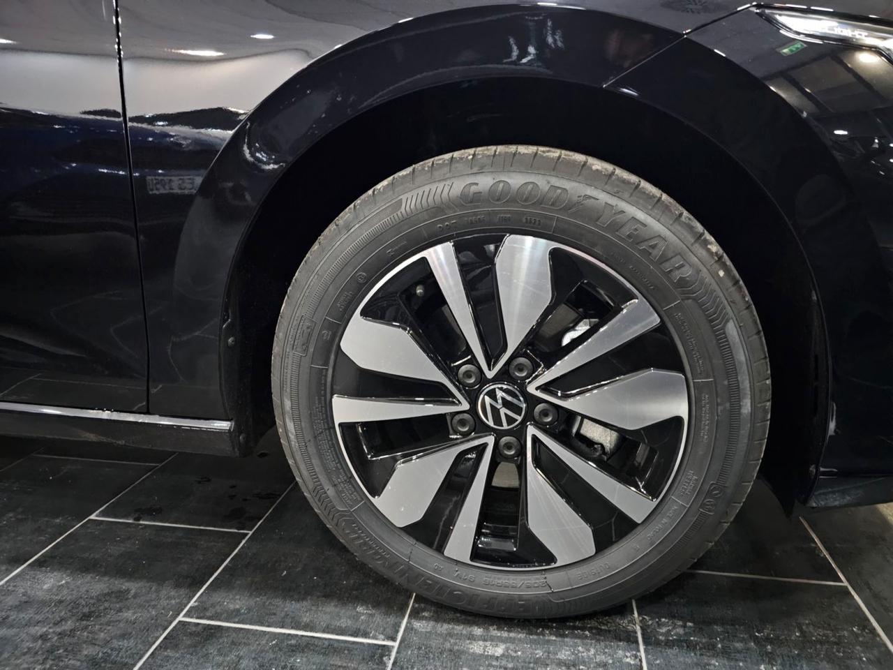 Volkswagen Golf ETSI MOVE LIFE C.16 Tetto Led Matrix Clima3Zone