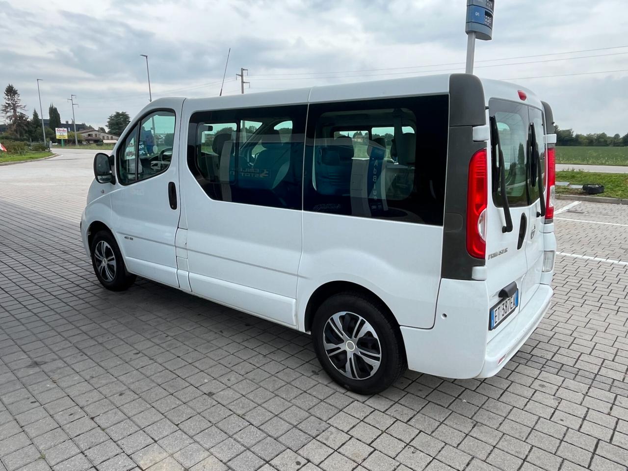Nissan Primastar 9 posti