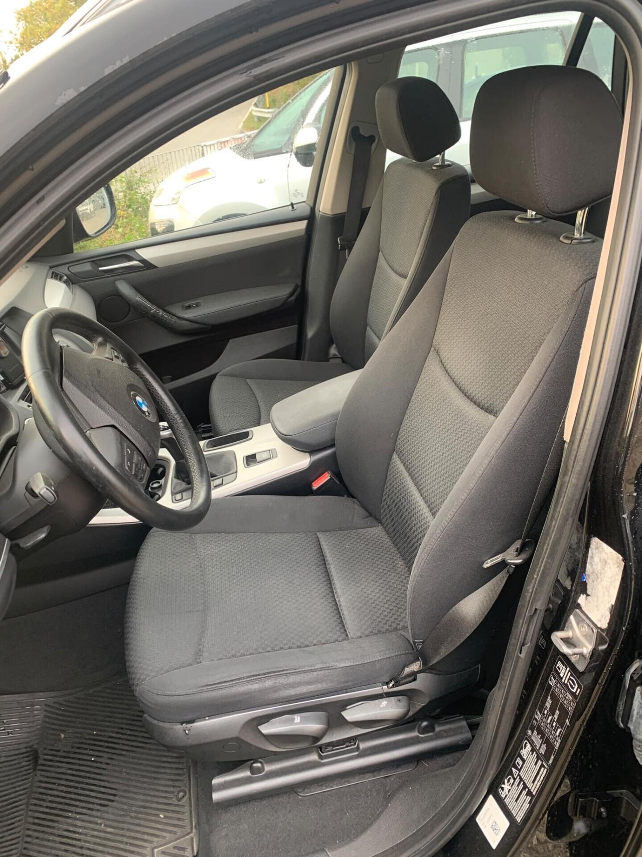 Bmw X3 Tdi 2000 cc 180 cv-main ottime condizioni di meccanica 215000 km appena eseguito tagliando generale
