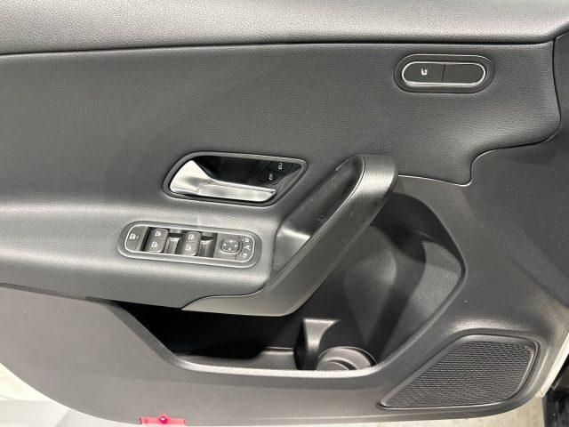 MERCEDES-BENZ A 180 d Automatic Advanced