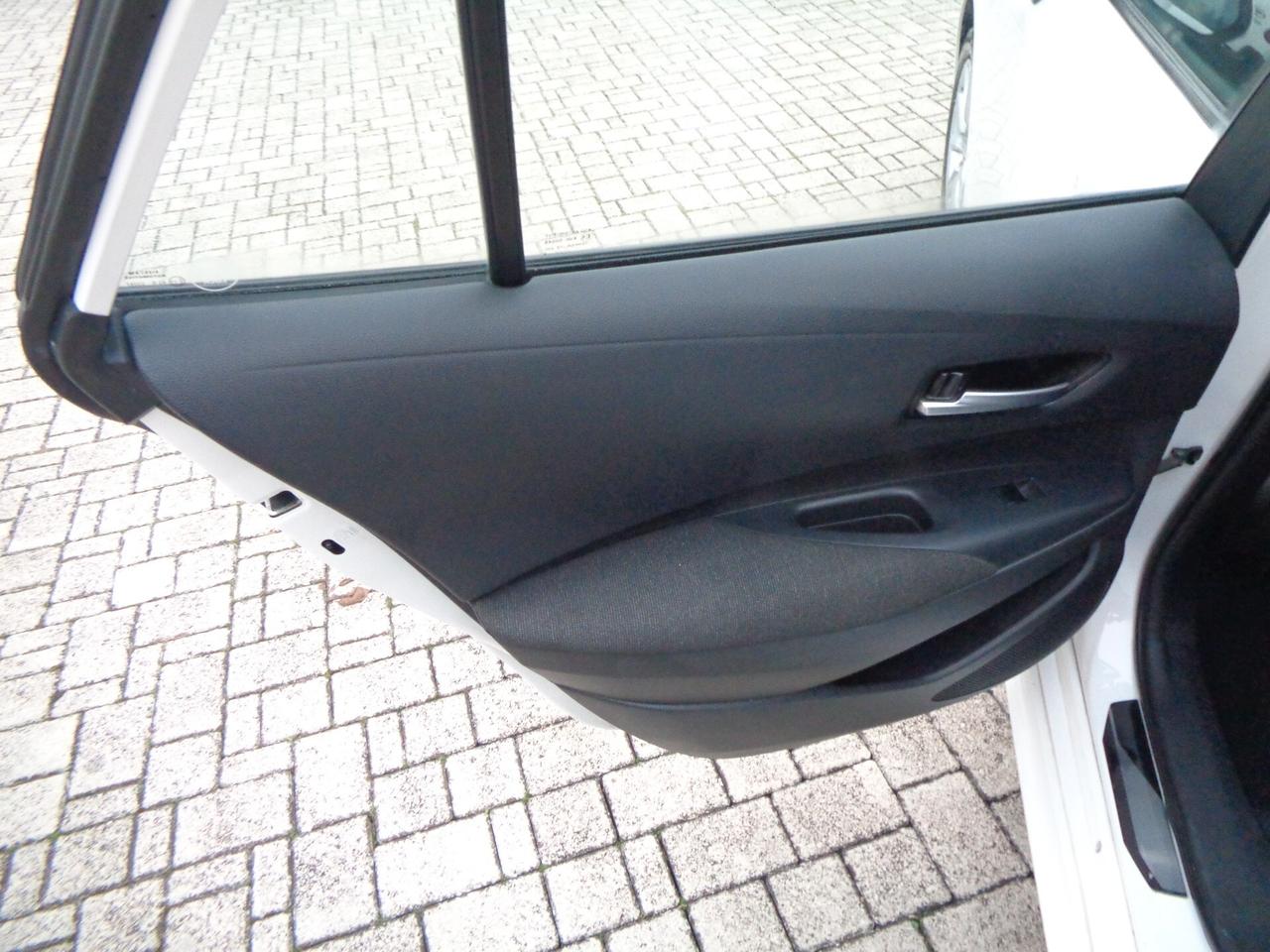 Toyota Corolla Touring Sports 1.8 Hybrid Active NESSUN VINCOLO DI FINANZIAMENTO