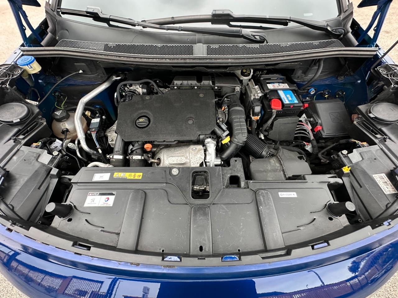 PEUGEOT 3008 1.5 BlueHDi 130 S&S EAT8 Business