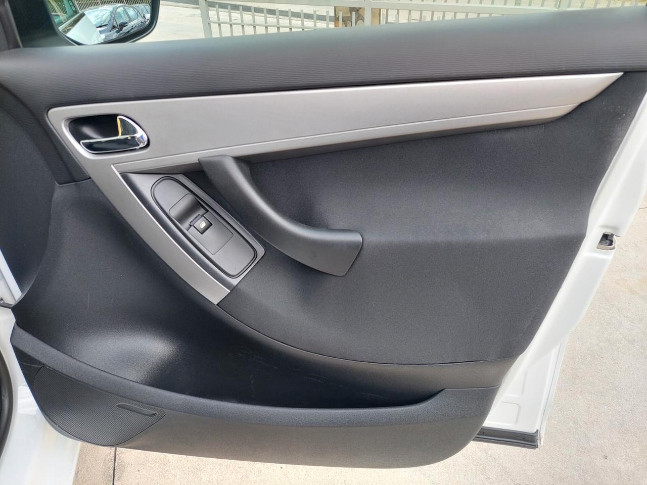 Citroen C4 Grand Picasso 1.6 HDi 110 FAP 7 POSTI