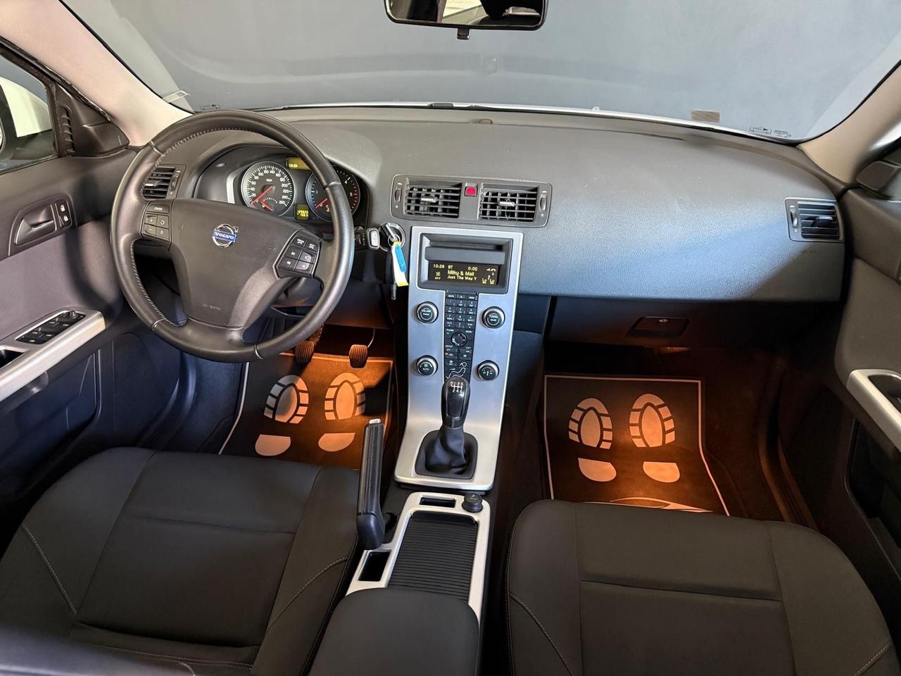 Volvo V50 D2 R-design