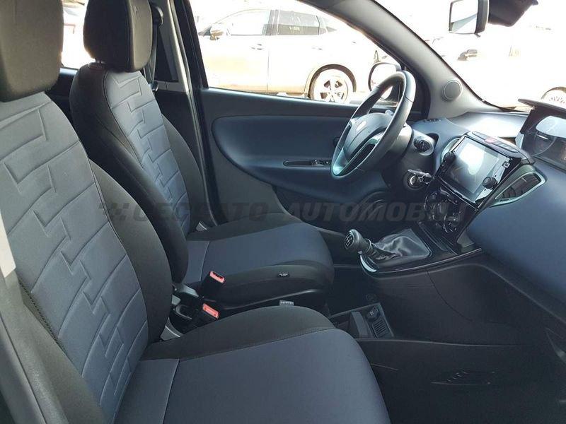 Lancia Ypsilon Ypsilon 1.0 firefly hybrid Platino s&s 70cv