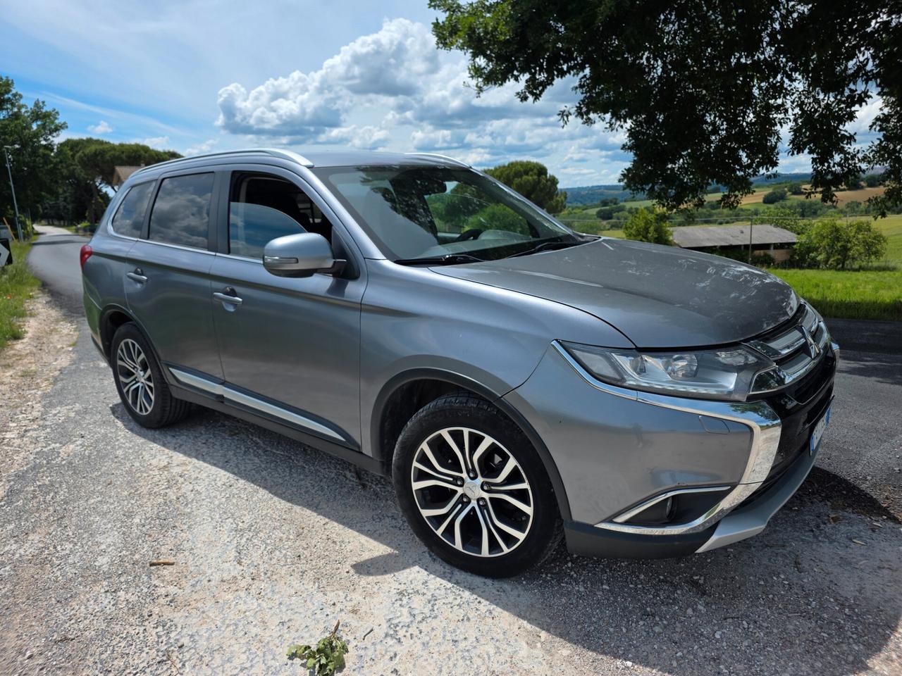 Mitsubishi Outlander 2.2 DI-D 4WD Instyle 7p."AUTOCARRO 4 POSTI"