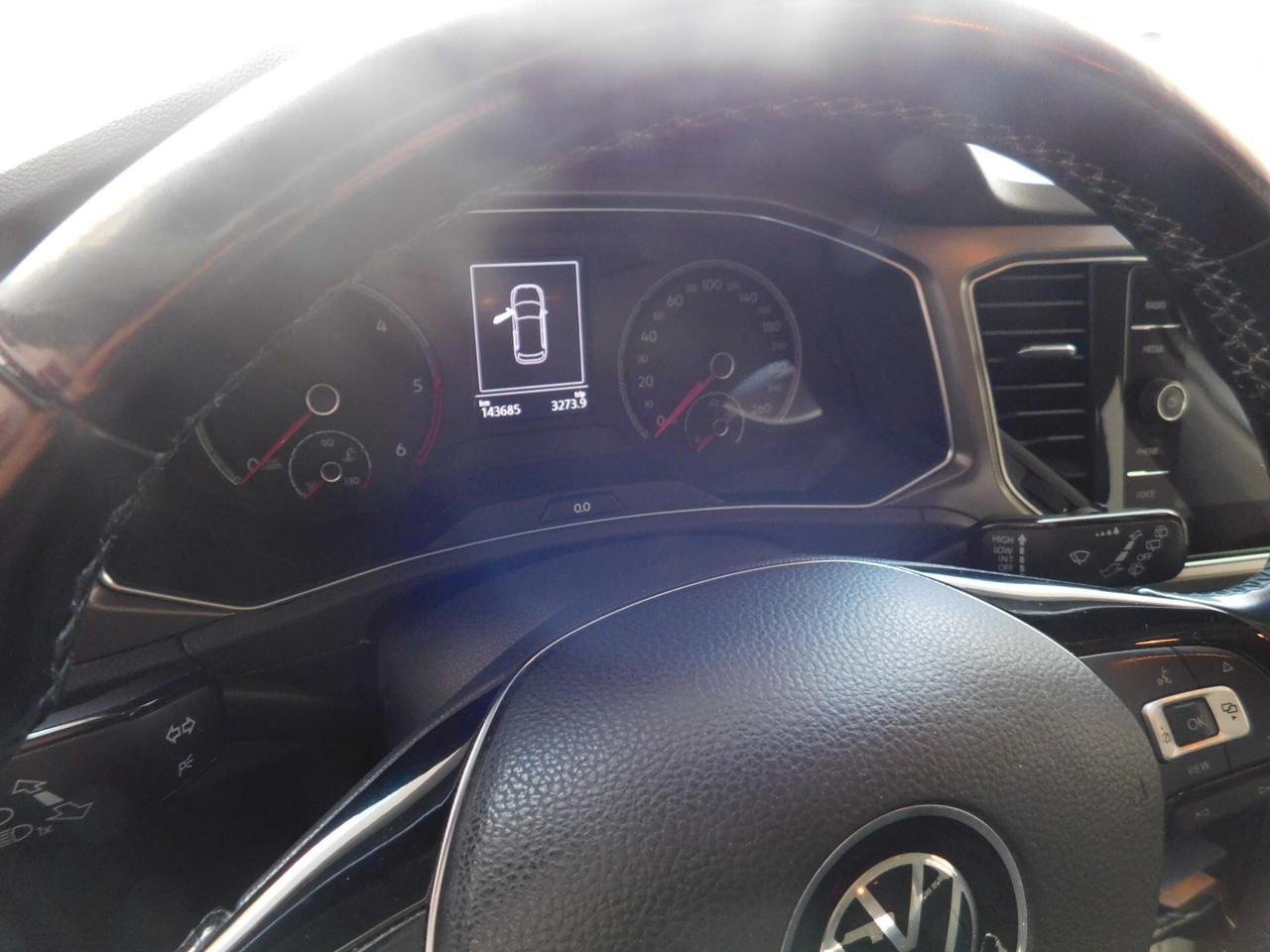 Volkswagen T-Roc 1.6 TDI SCR Business BlueMotion Technology