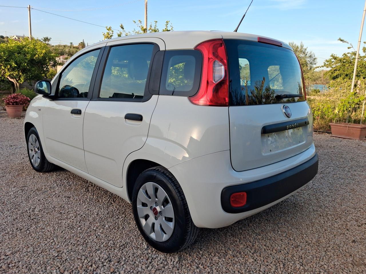 Fiat Panda 1.2 Easy anno2016 solo 86000km