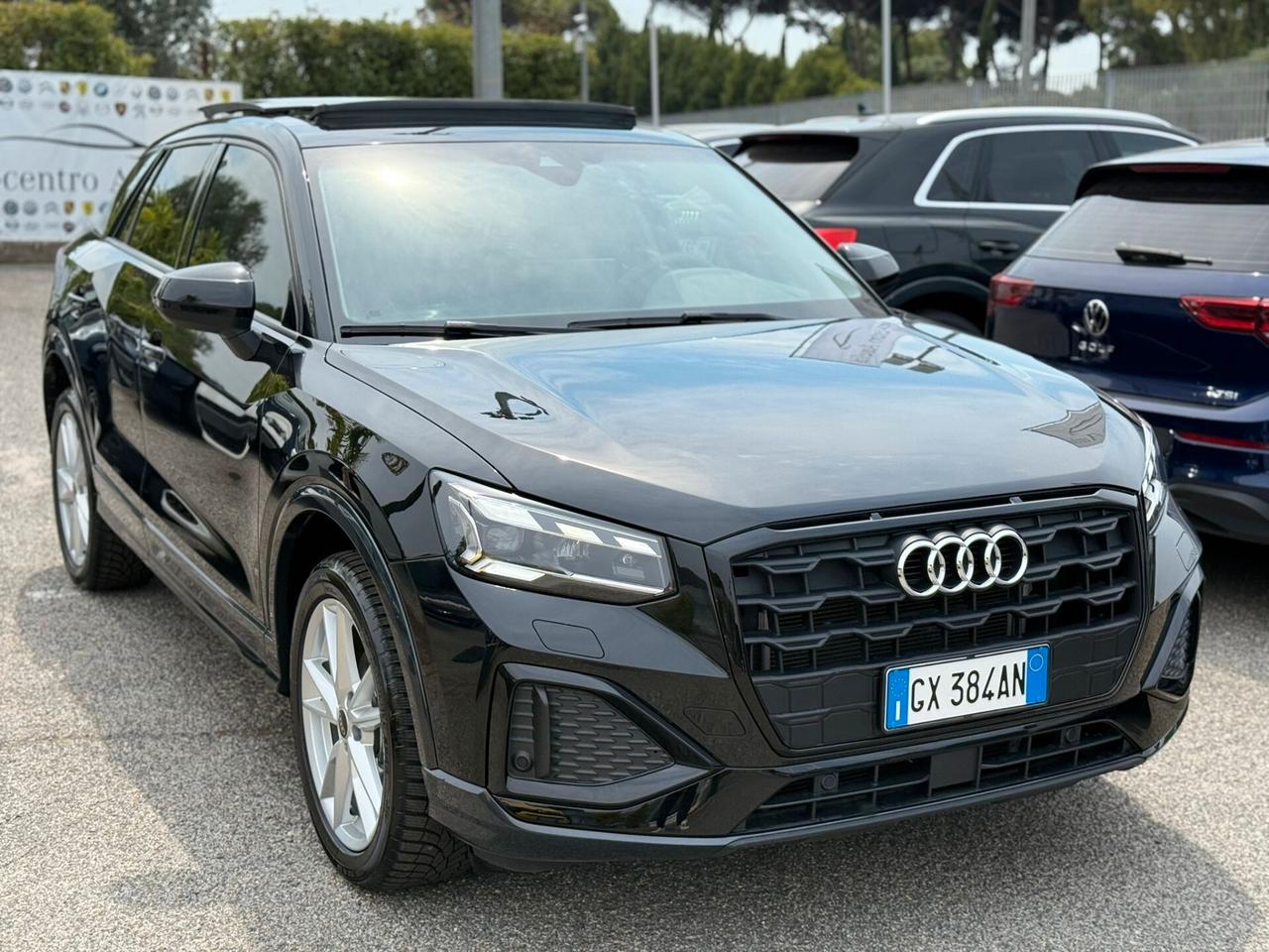 Audi Q2 30 TDI Identity Black
