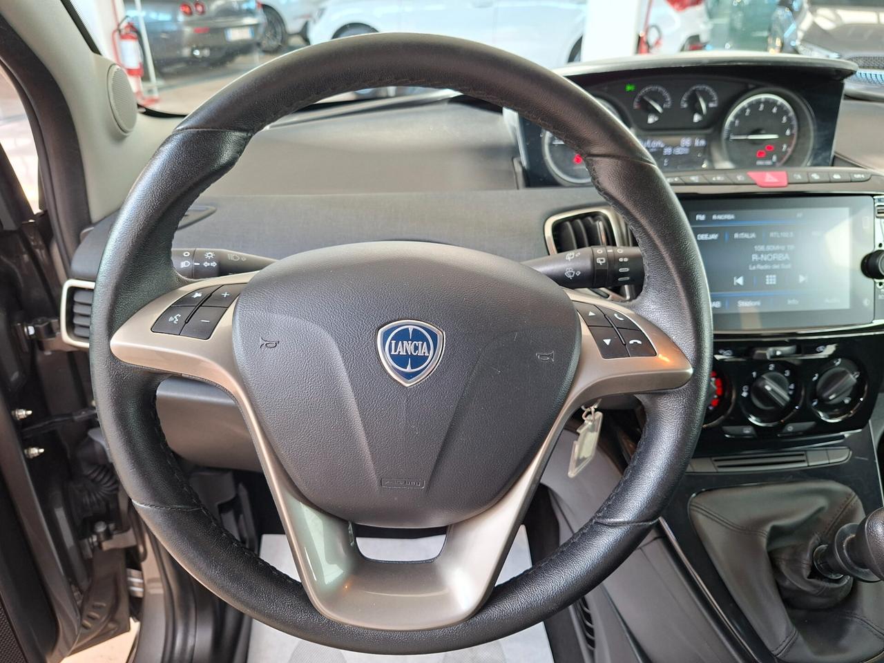 Lancia Ypsilon 1.0 FireFly 5 porte S&S Hybrid Gold