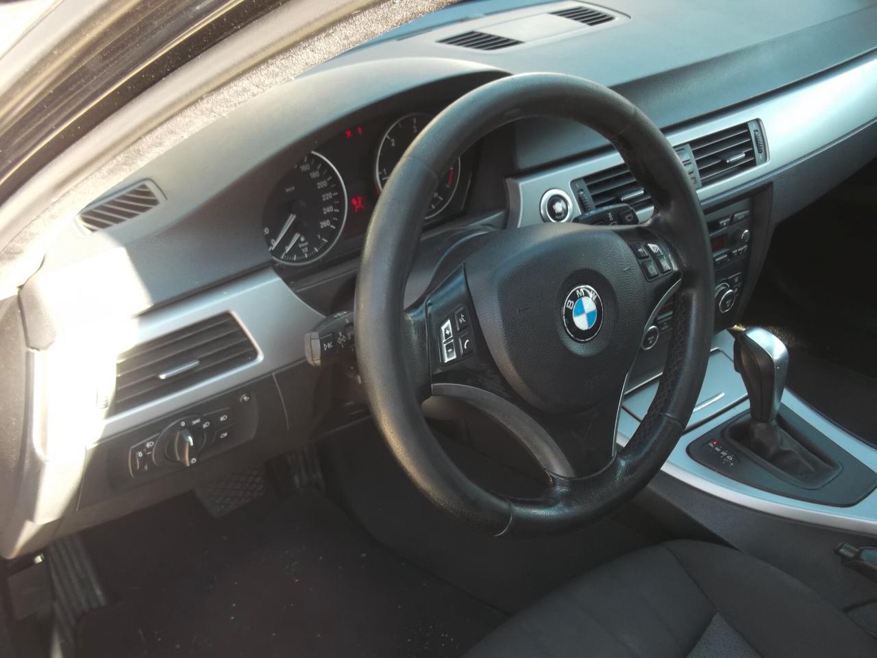 Bmw 320 320d cat Touring Attiva Automatica - 15