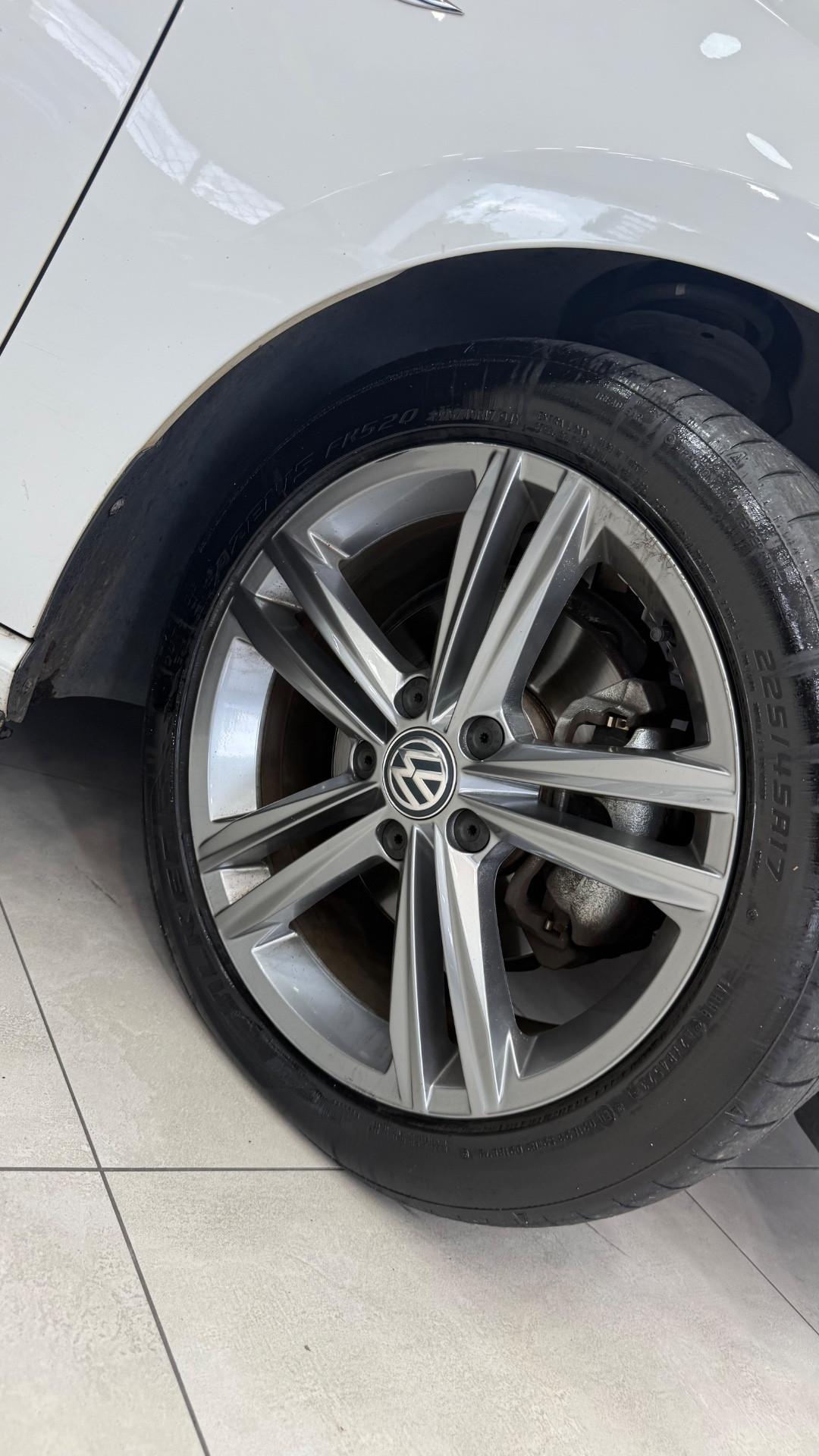 Volkswagen Golf 1.6 TDI 115 CV 5p. R-line