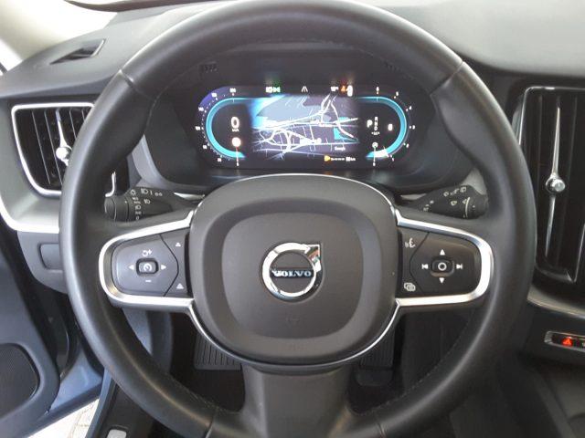 VOLVO XC60 B4 (d) AWD automatico Core *IVA ESPOSTA*