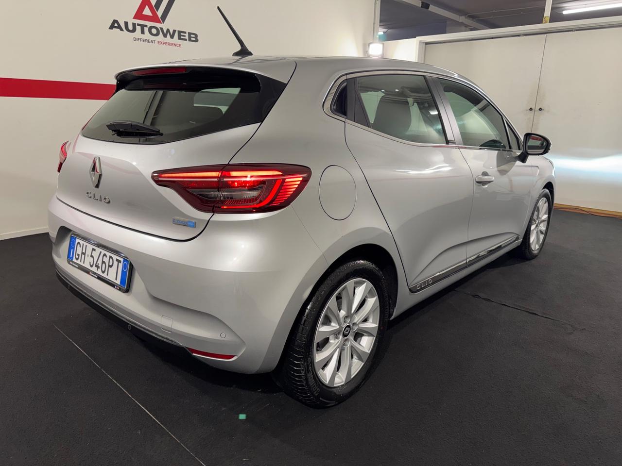 Renault Clio Full Hybrid E-Tech 140 CV 5 porte Intens
