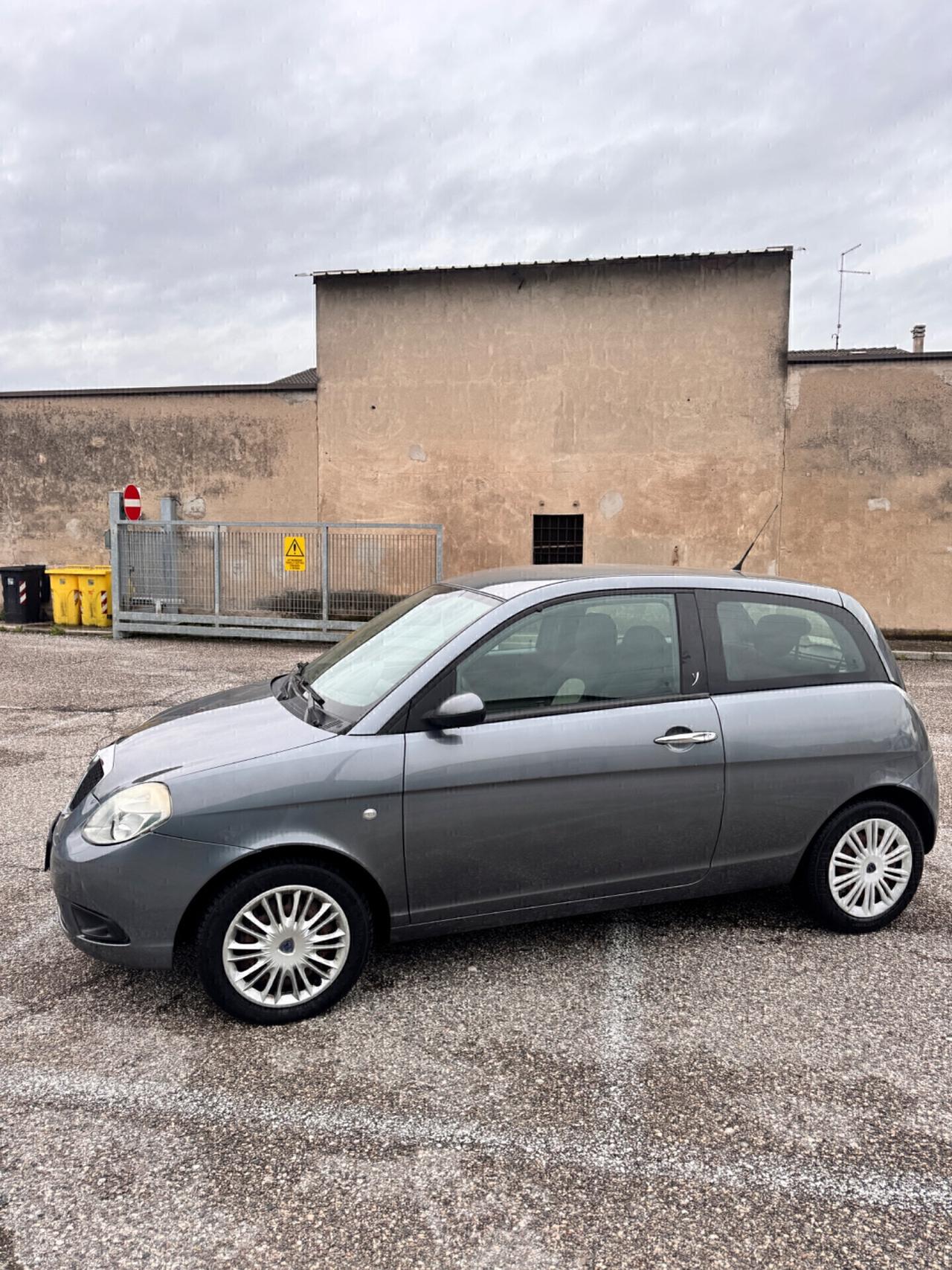 Lancia Ypsilon 1.3 MJT 90 CV