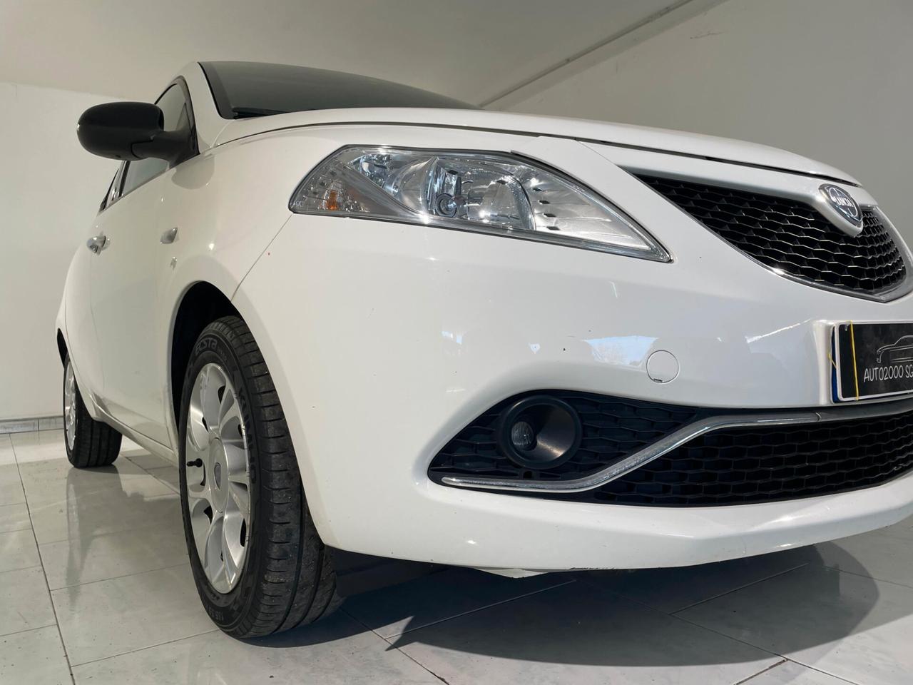 Lancia Ypsilon 1.2 69 CV GPL NEOPATENTATI Platinum