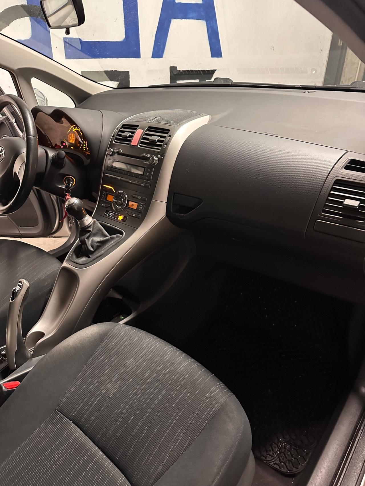 Toyota Auris 1.6 5 porte Sol 2008
