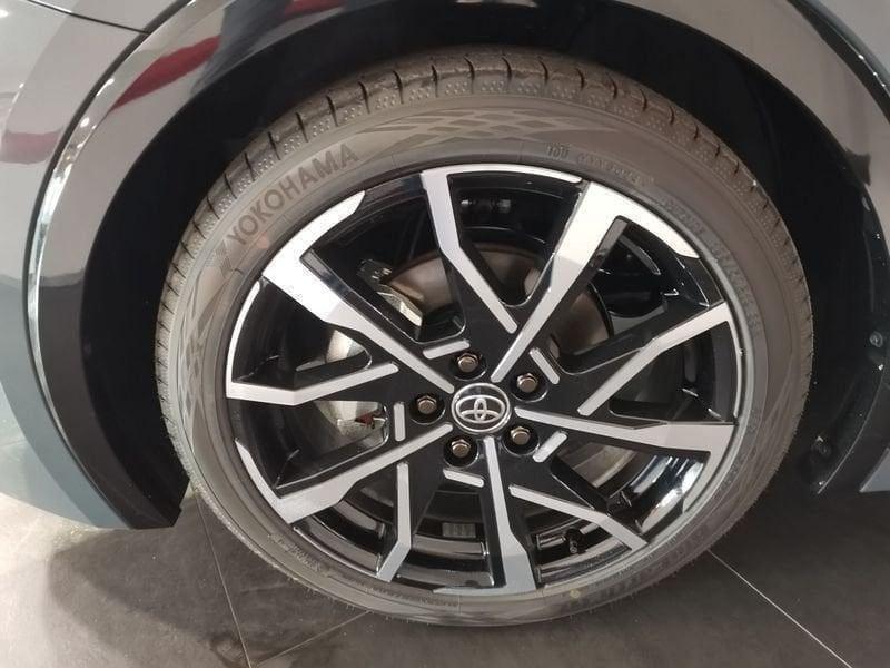 Toyota Prius 2.0 Plug-in Hybrid Lounge