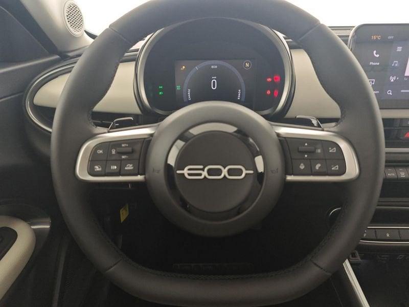FIAT 600 Hybrid DCT MHEV La Prima + Vernice