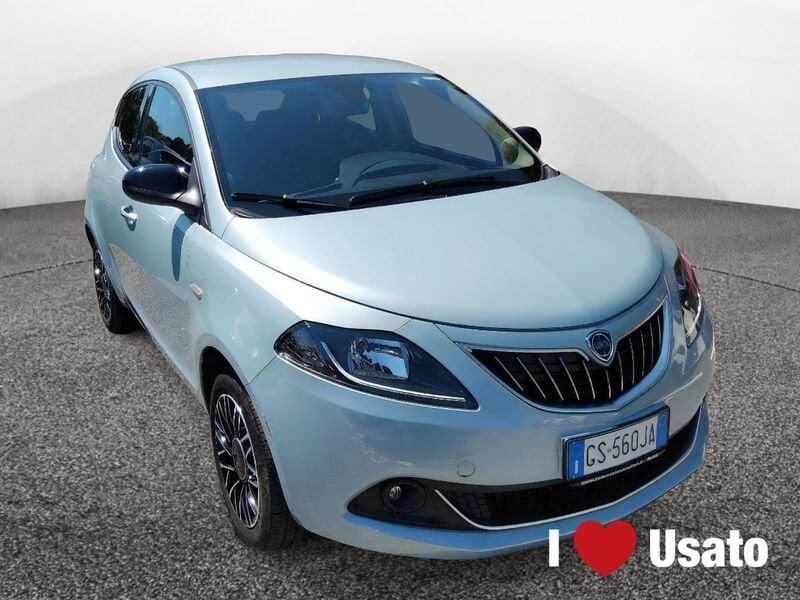 Lancia Ypsilon NUOVA My24 1.0 Firefly 70 CvStart&Stop Hybrid Oro