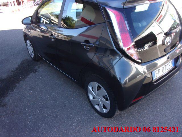 TOYOTA Aygo X-business 1.0 VVT-i 69 CV 5 porte