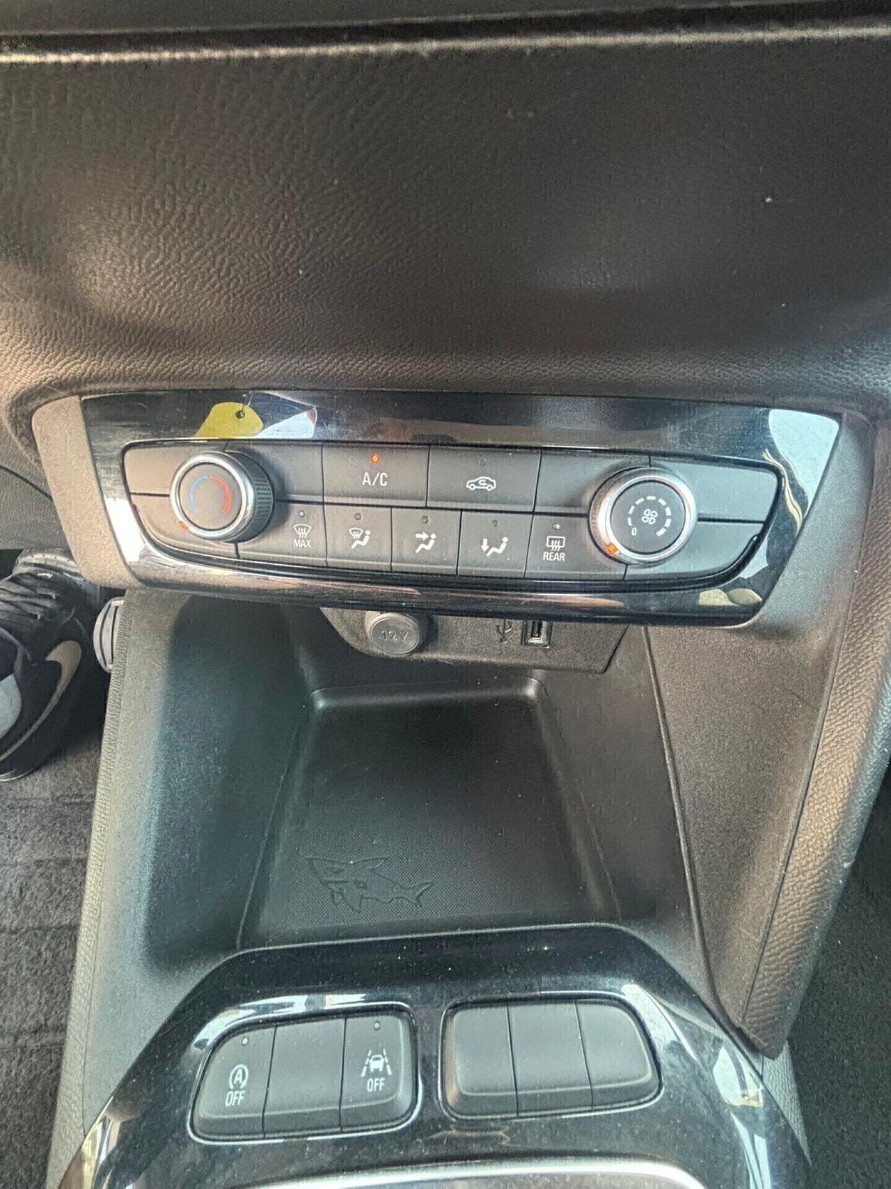 Opel Corsa 1.2 Elegance bi-colore