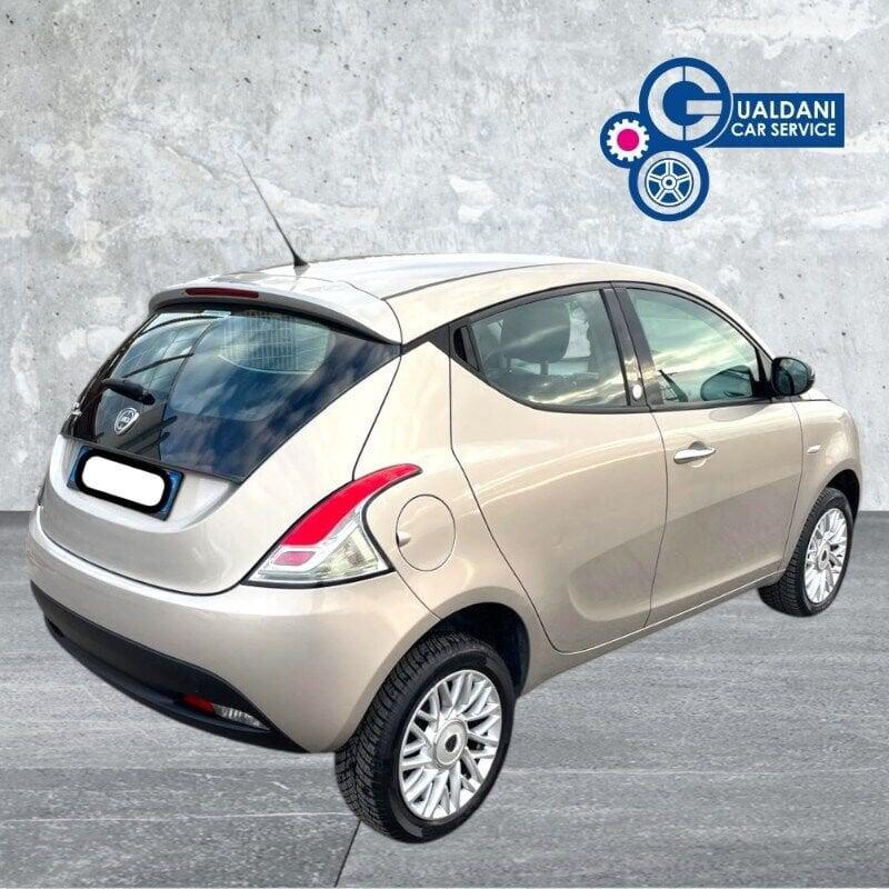 Lancia Ypsilon Ypsilon 0.9 TwinAir 85 CV 5 porte Metano Ecochic Elefantino