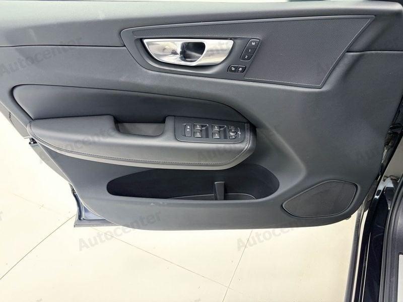 Volvo XC60 XC60 T6 PLUG IN RECHARGE PHEV PLUS DARK AWD AUT