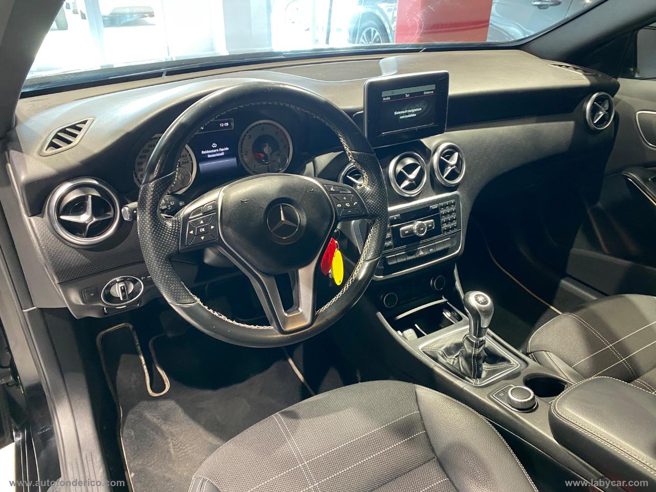 MERCEDES-BENZ A 160 CDI Dark Night Edition
