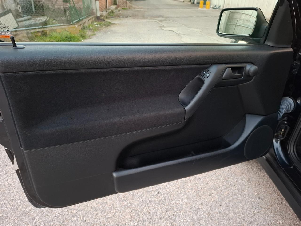 Volkswagen Golf GTI 2.0 16V 29.900km