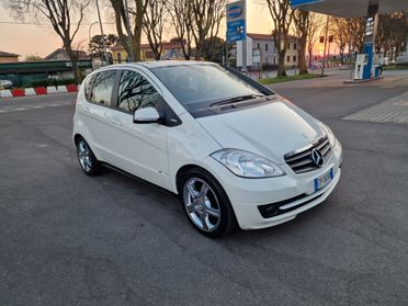 Mercedes-benz A 160 A 160 CDI BlueEFFICIENCY Premium