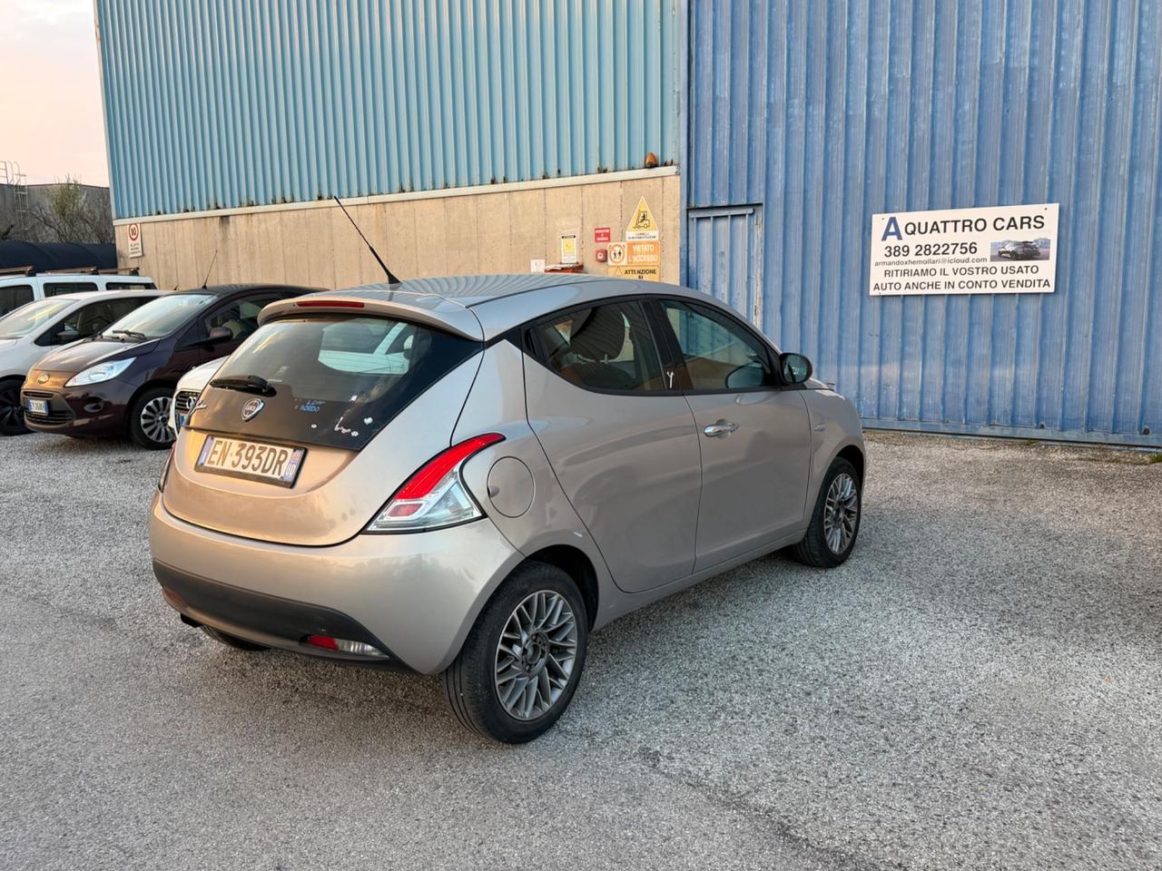 Lancia Ypsilon 1.2 69 CV Unyca