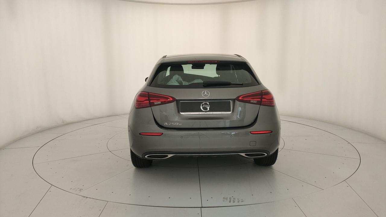 Mercedes-Benz A 250 e phev Progressive Advanced auto
