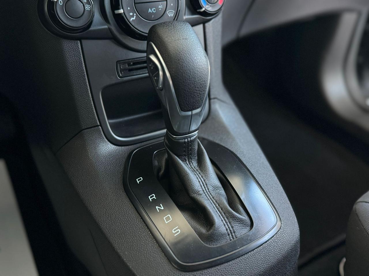 Ford Fiesta 1.0 80CV 5 porte Black & White Edition