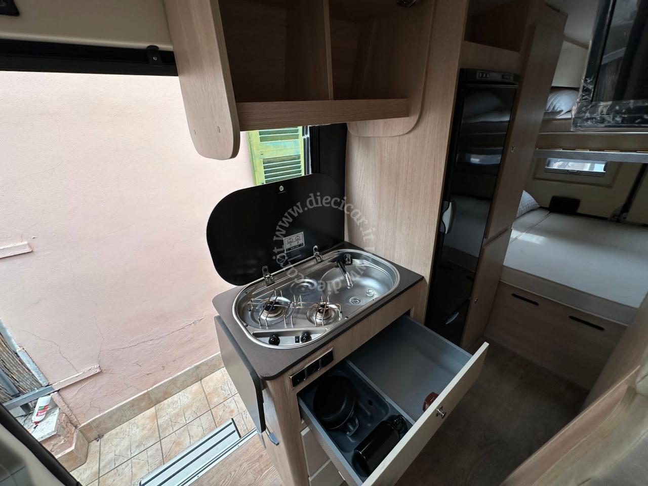 GIOTTILINE 60B PEUGEOT BOXER 2.2 DIESEL CAMPER 5 P0STI LETTO 4900KM