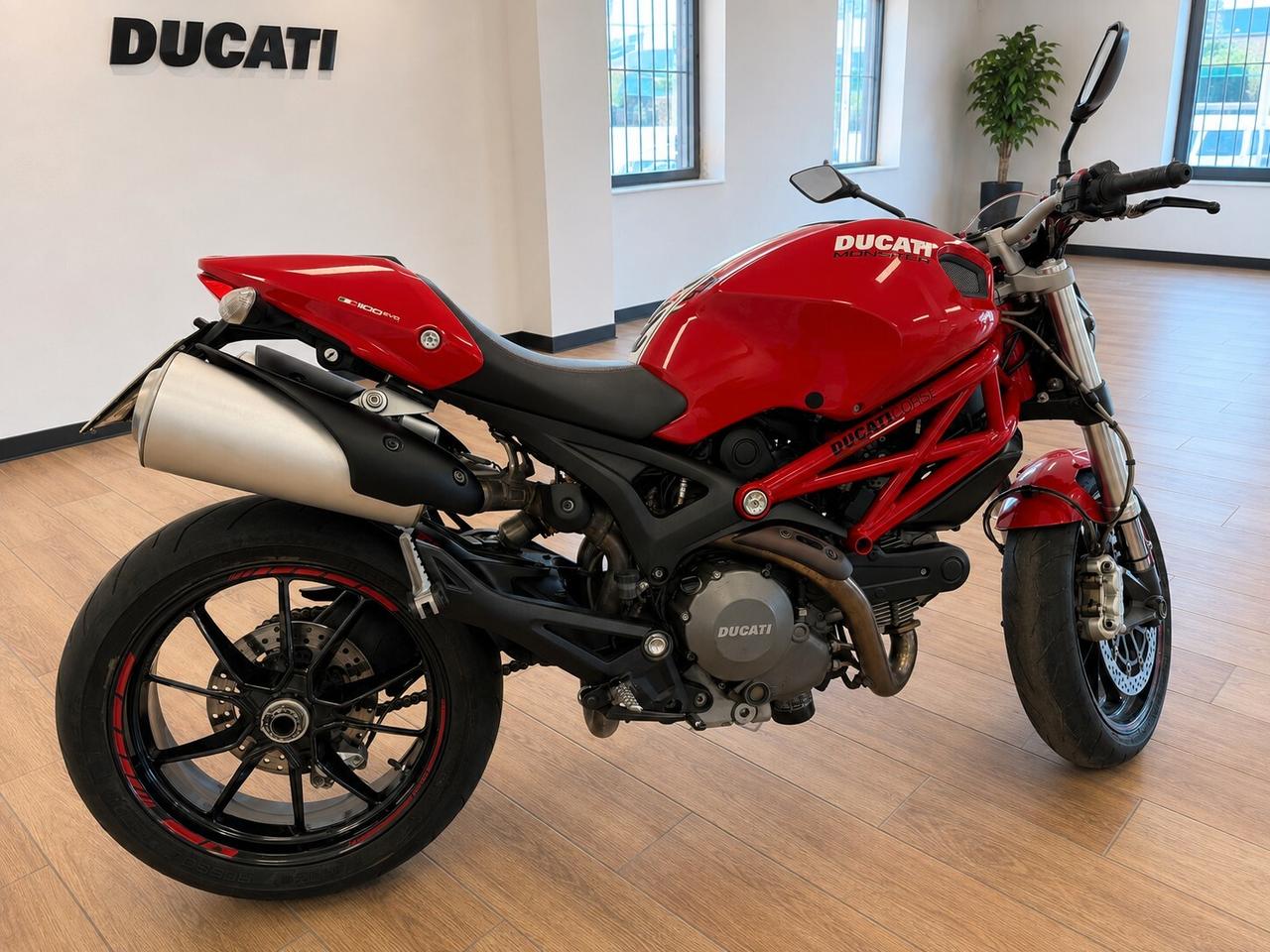 Ducati Monster 796plus